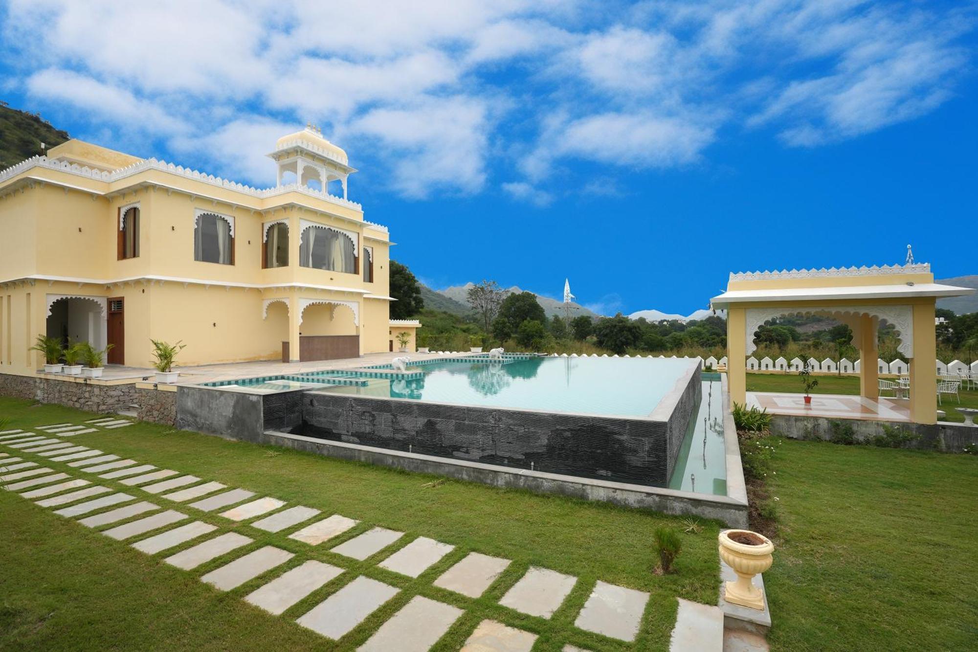 Maangarh Resorts Udaipur Exterior photo